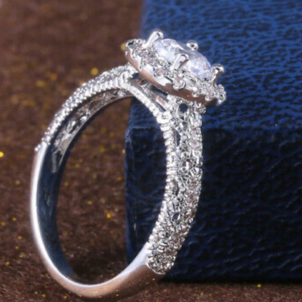 NEW 925 Sterling Silver Sparkling ✨ Ring - Picture 3 of 10